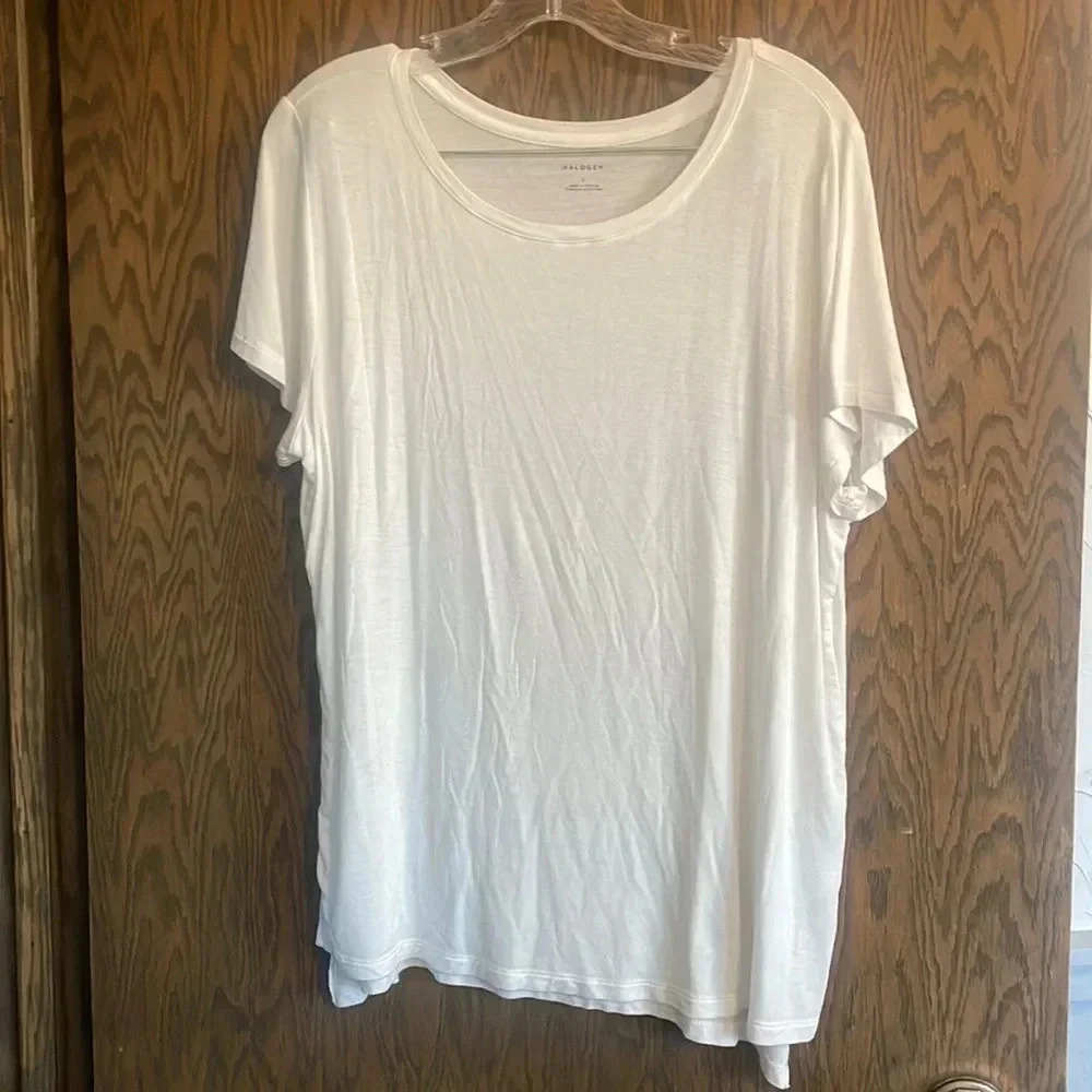 White Scoop Neck Halogen Top‎ L